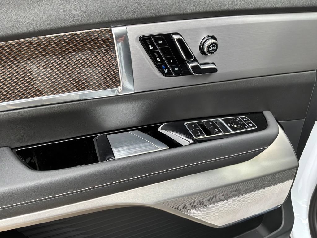 2027 Cadillac VISTIQ Sport - Photo 24