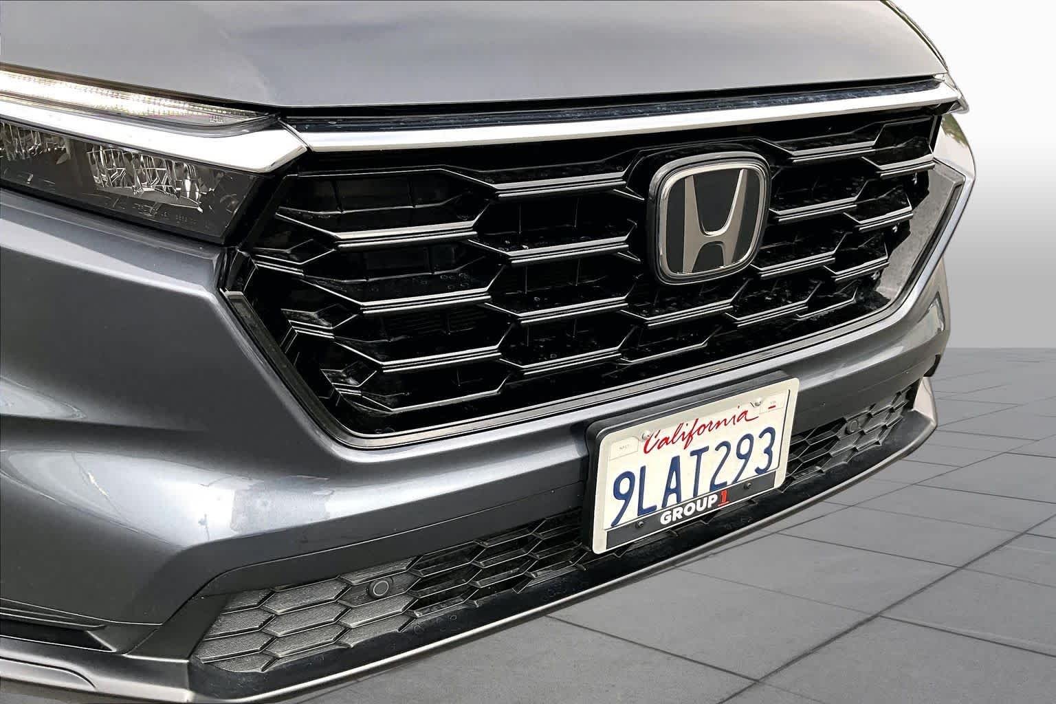 Used 2024 Meteorite Gray Metallic Honda EX-L image 29
