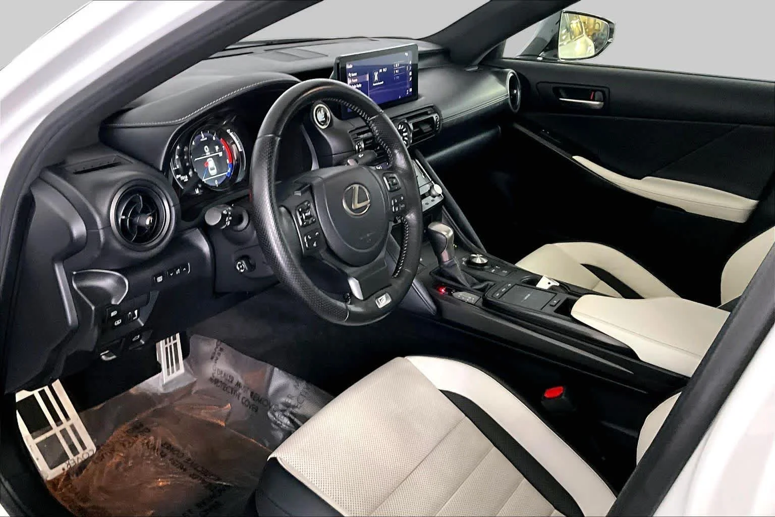 Certified Used 2025 Ultra White Lexus F SPORT image 18