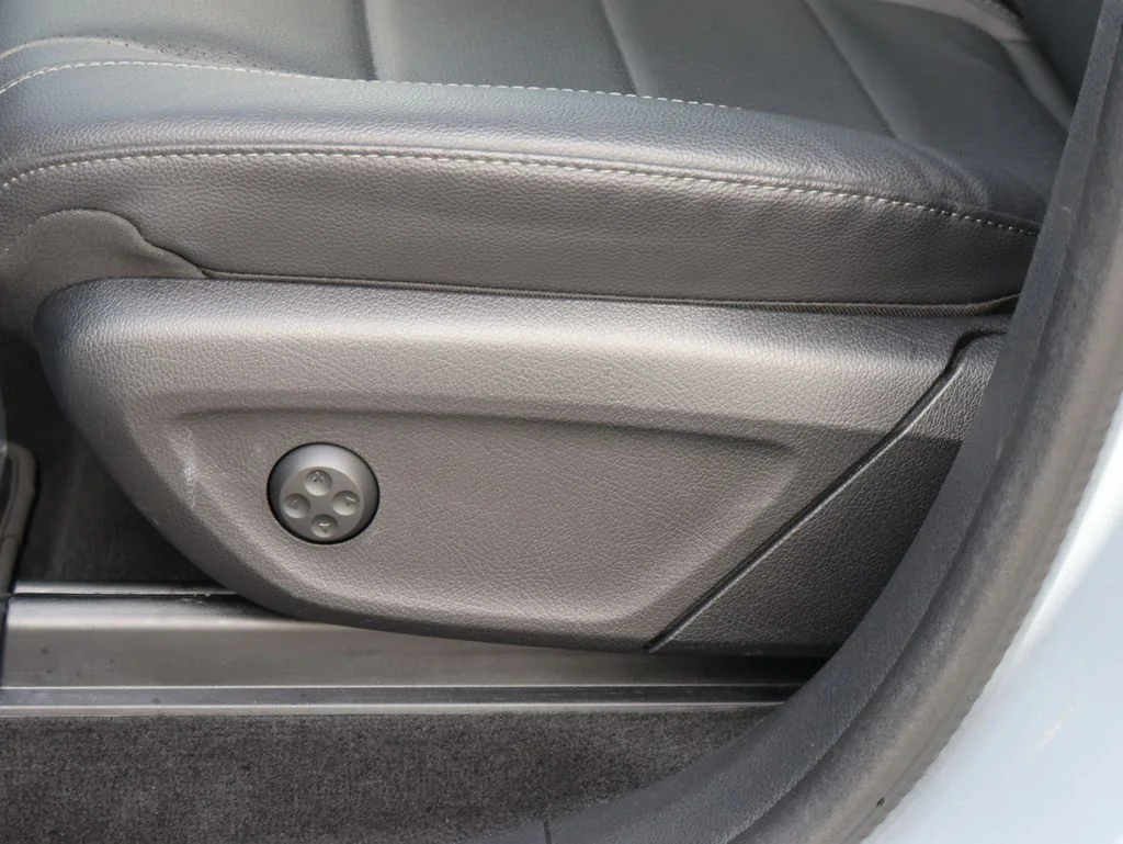 Used 2025 Black Mercedes-Benz GLE 350 image 24