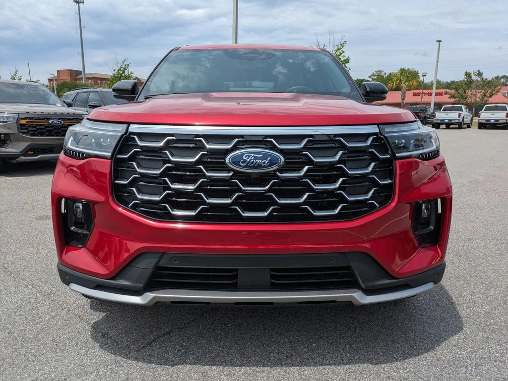 New 2026 Rapid Red Metallic Tinted Clearcoat Ford Platinum image 9