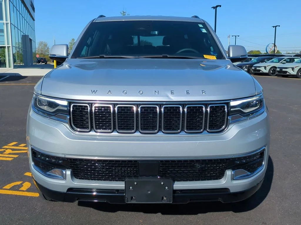 Used 2022 Silver Jeep Series I image 9