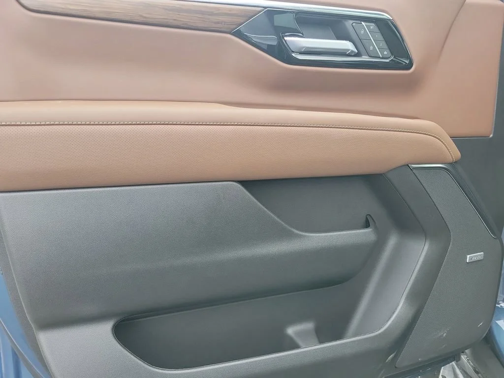 2026 Chevrolet Suburban High Country - Photo 23
