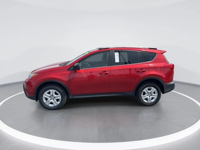 Used 2015 Red Toyota LE image 5