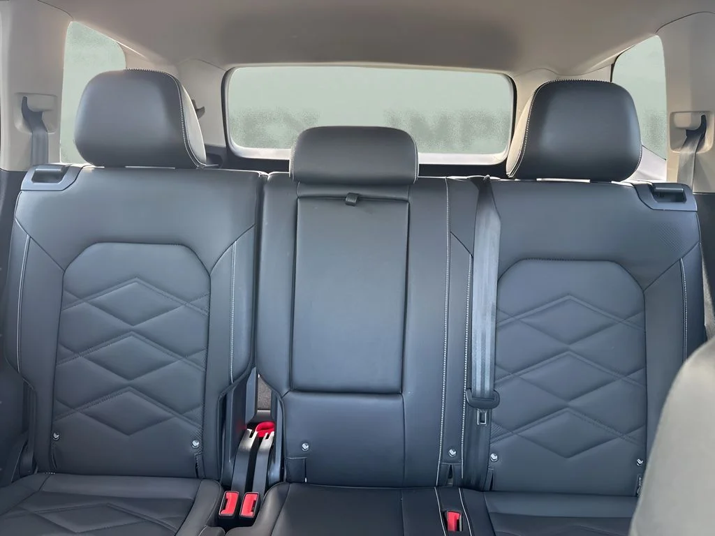 Used 2025 Silver Volkswagen 2.0T SE w/Technology image 11