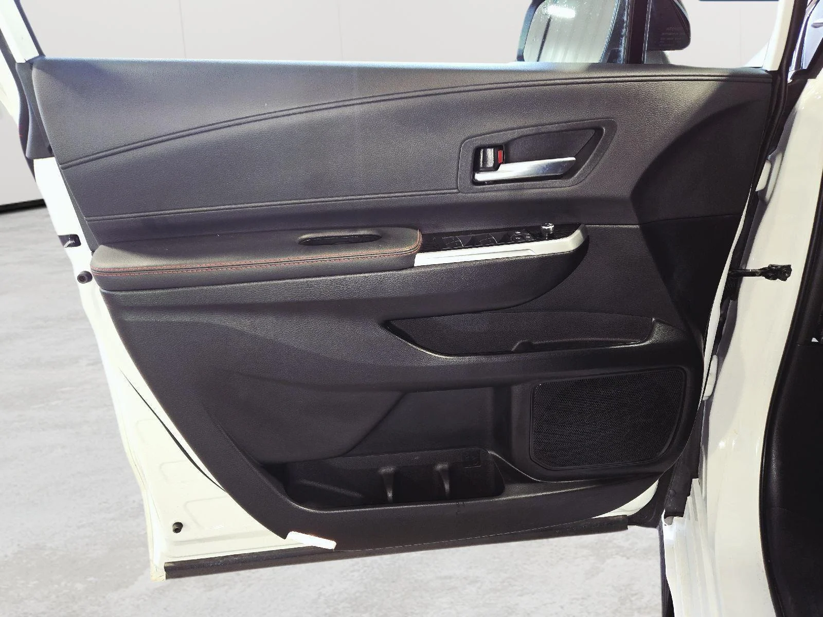 Used 2026 Ice Cap Toyota XSE image 13