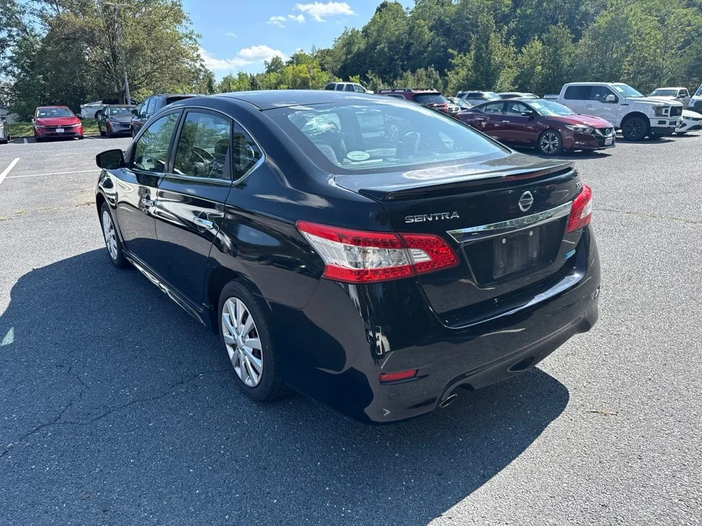 Used 2013 Black Nissan SR image 3