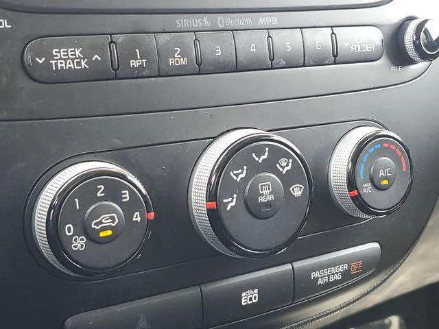 Used 2014 Gray Kia Base image 25
