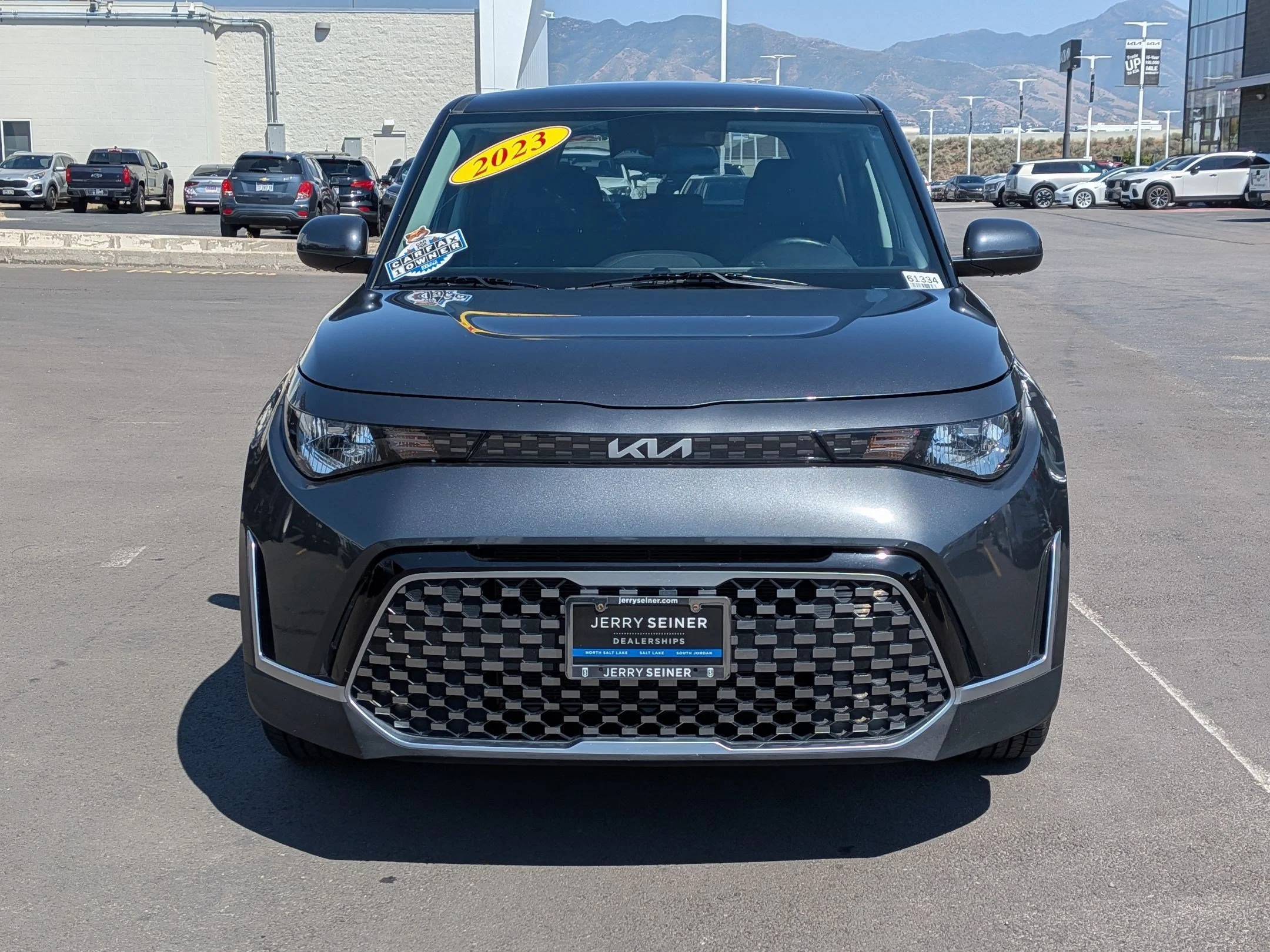 Used 2023 Gravity Gray Kia EX image 8