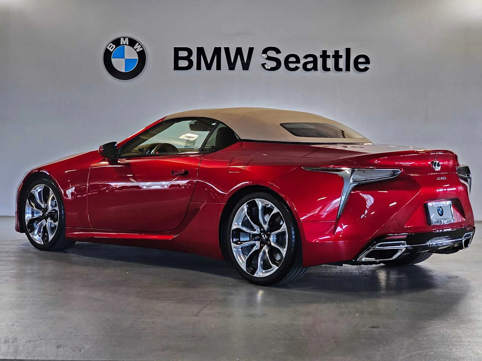 Used 2021 Infrared Lexus 500 image 4
