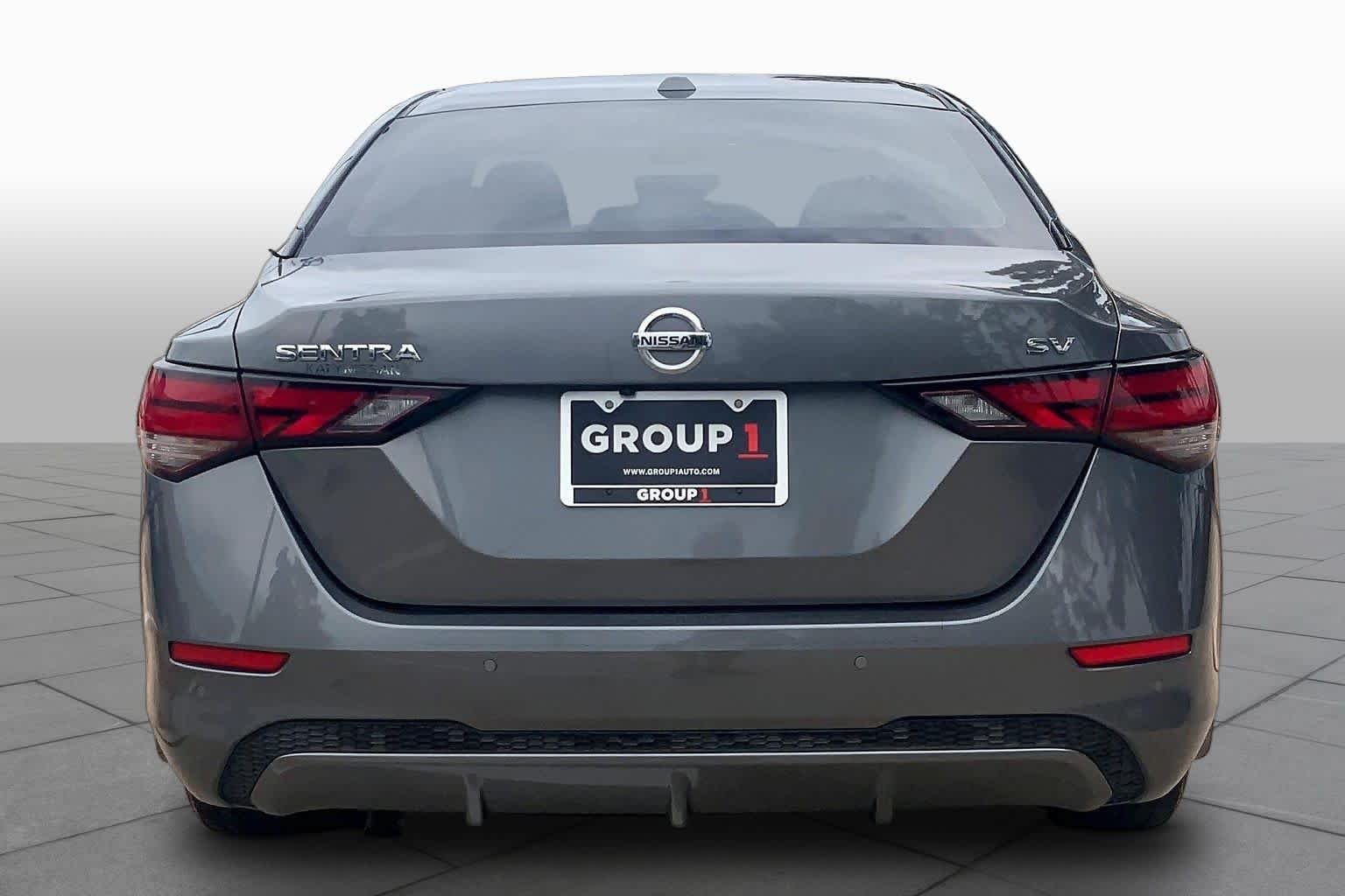 Used 2022 Gun Metallic Nissan SV image 5