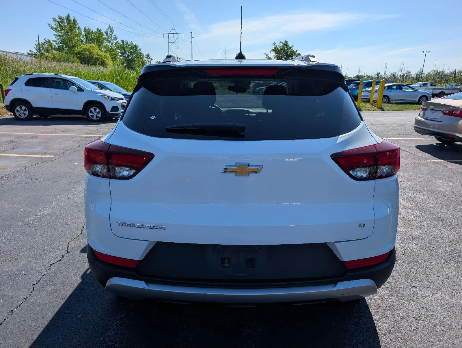 Used 2022 Summit White Chevrolet LT image 9