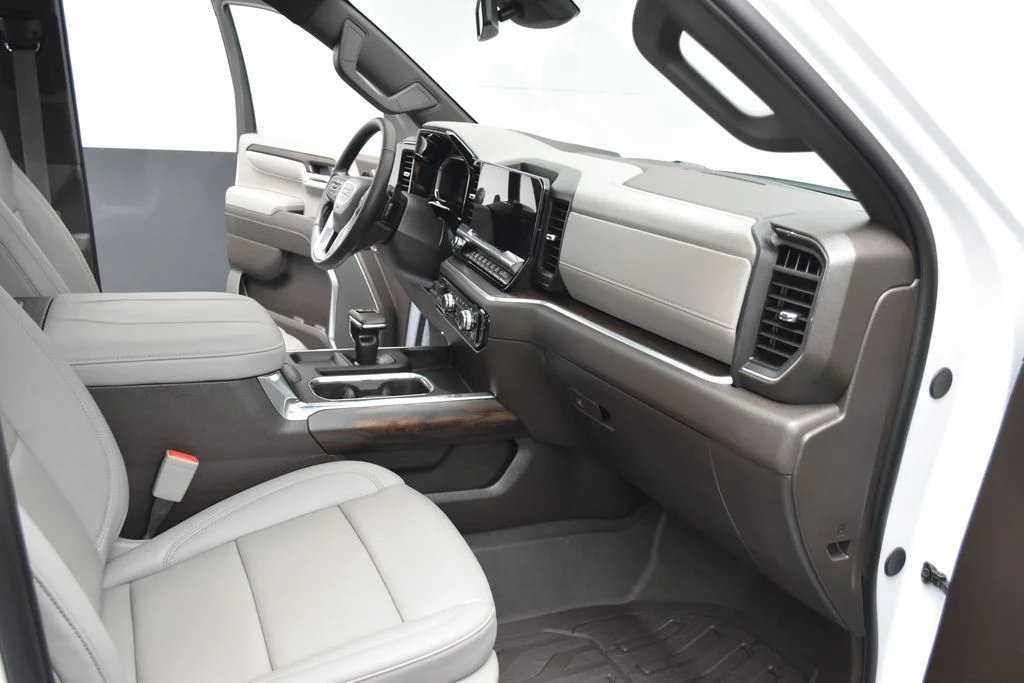 Used 2026 White GMC SLT image 27