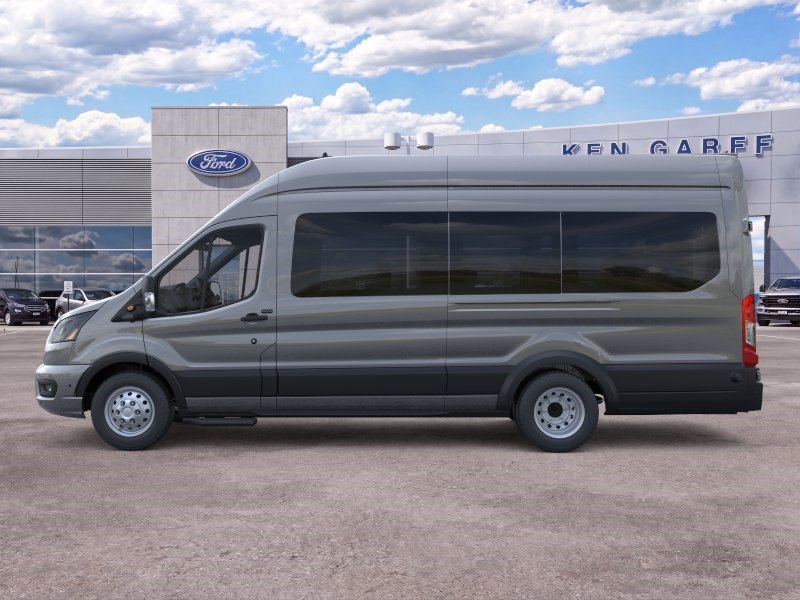 New 2026 Carbonized Gray Metallic Ford XLT image 3