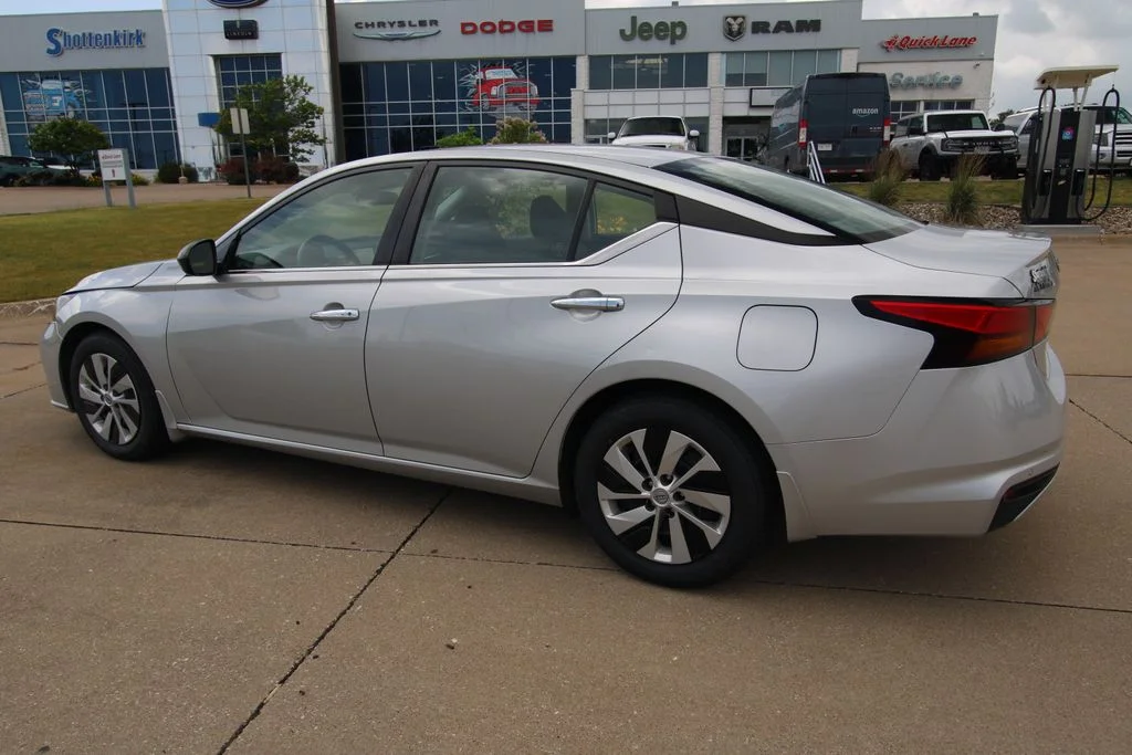 Used 2024 Silver Nissan 2.5 S image 14