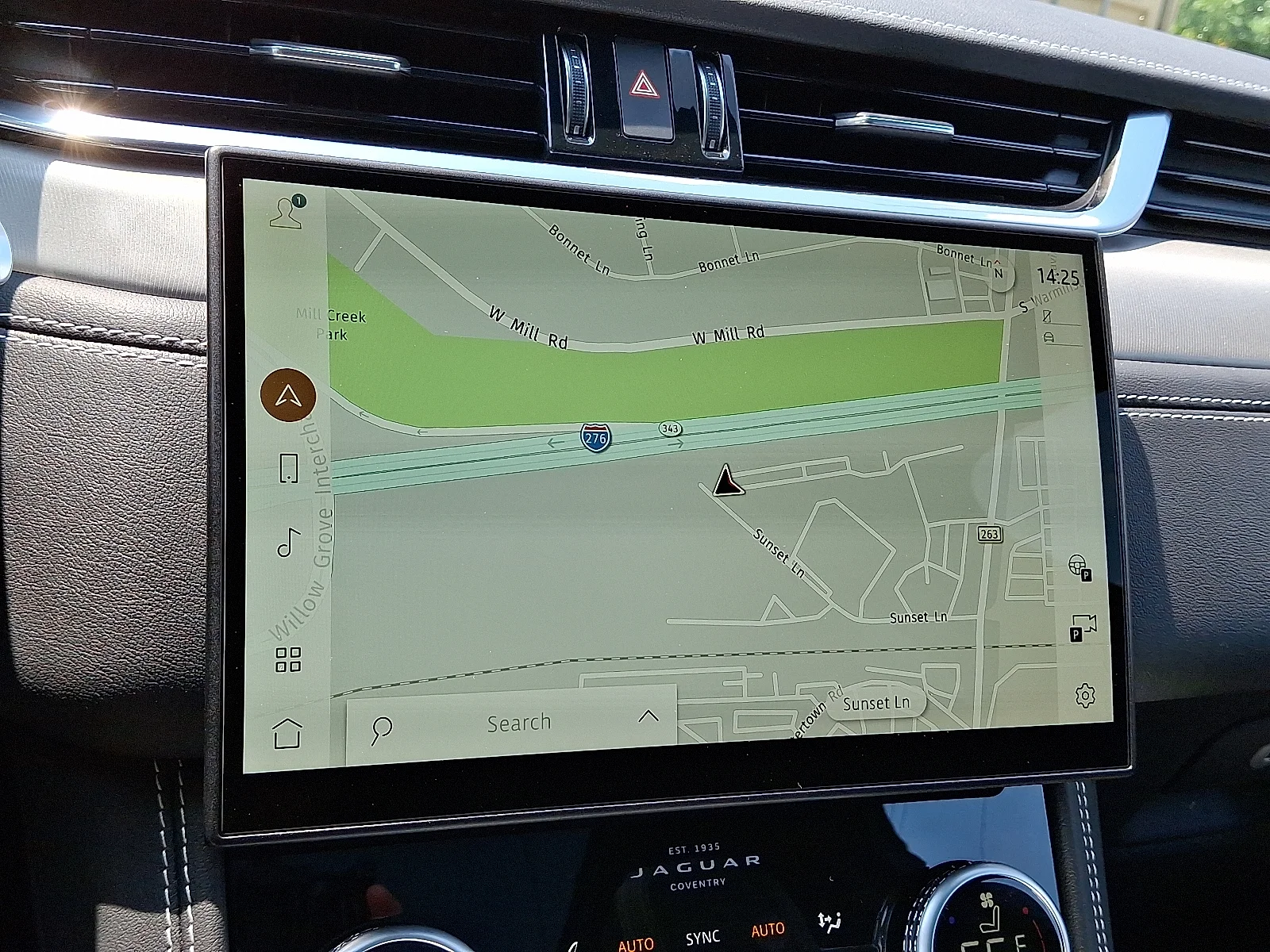 2026 Jaguar F-Pace R-Dynamic S - Photo 13