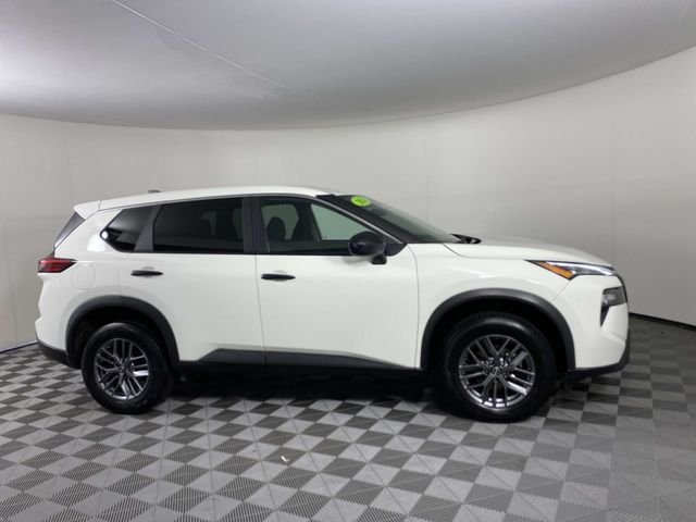 Used 2024 White Nissan S image 10