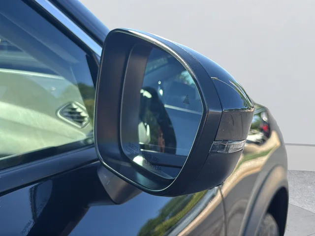 Used 2024 Black Nissan SL image 4