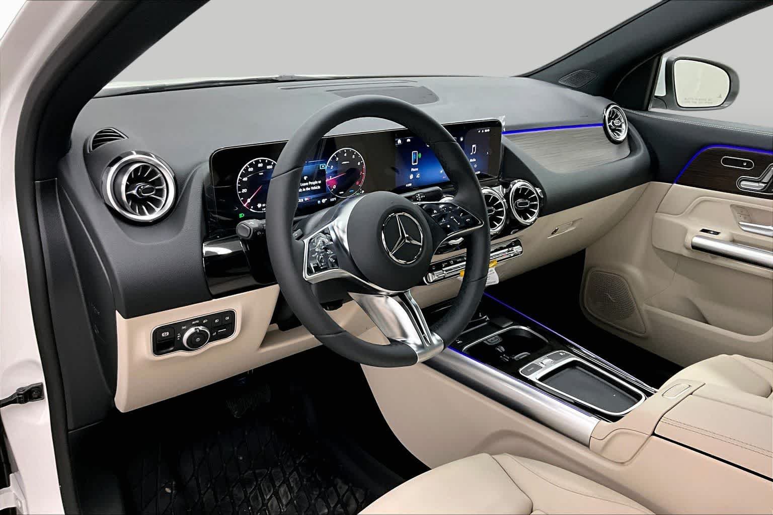 New 2026 Polar White Mercedes-Benz GLA 250 image 8
