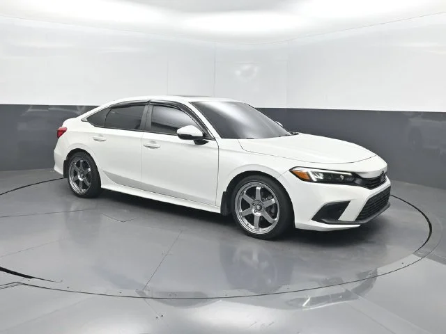 Used 2023 White Honda Touring image 31