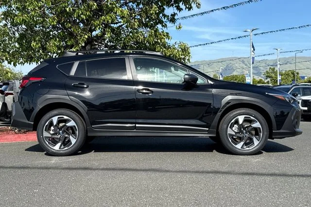 New 2026 CRYSTAL BLACK SILICA Subaru Limited image 3