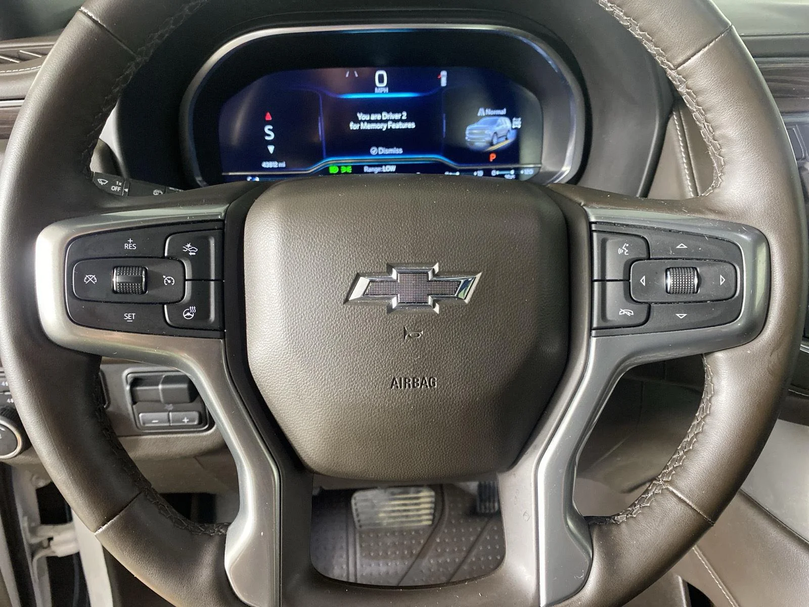 Used 2023 Summit White Chevrolet Z71 image 14