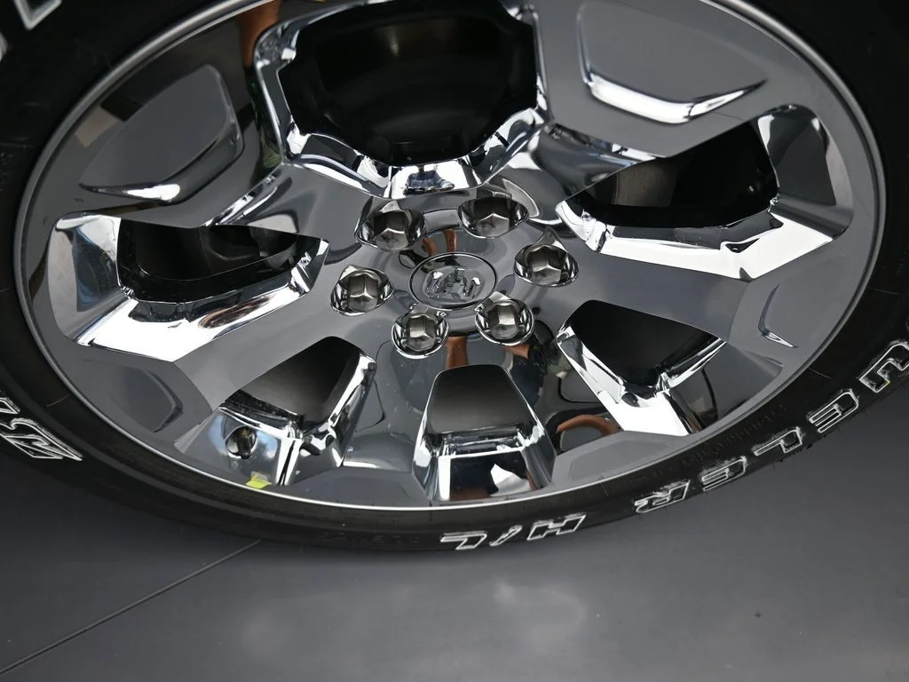 New 2026 Diamond Black Crystal Pearl-Coat Exterior Paint RAM Big Horn/Lone Star image 35