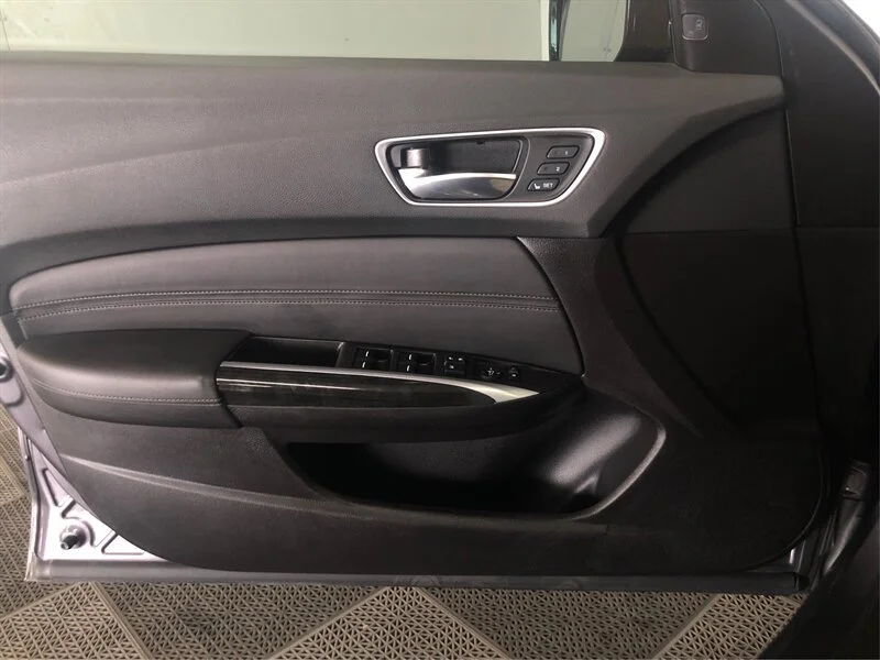 Used 2019 Modern Steel Metallic Acura w/Technology Pkg image 17
