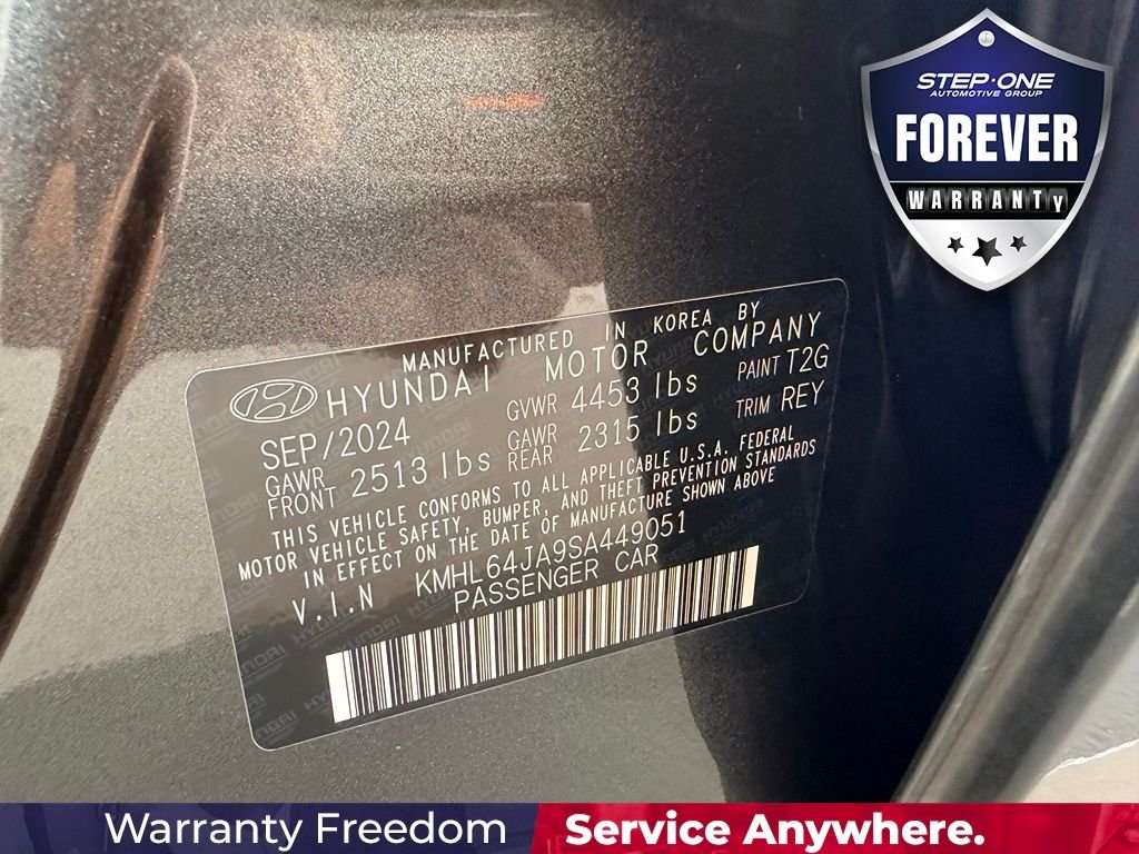 Used 2025 Gray Hyundai SEL image 39