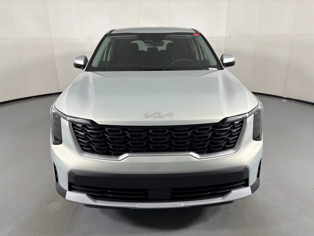 New 2026 Ivory Silver Kia LX image 3