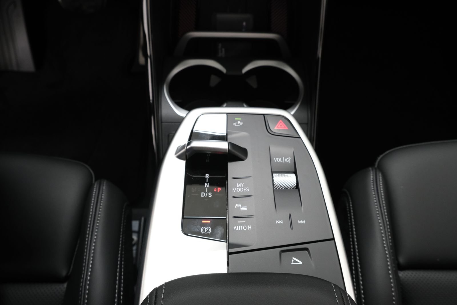 New 2027 Alpine White BMW xDrive28i image 23