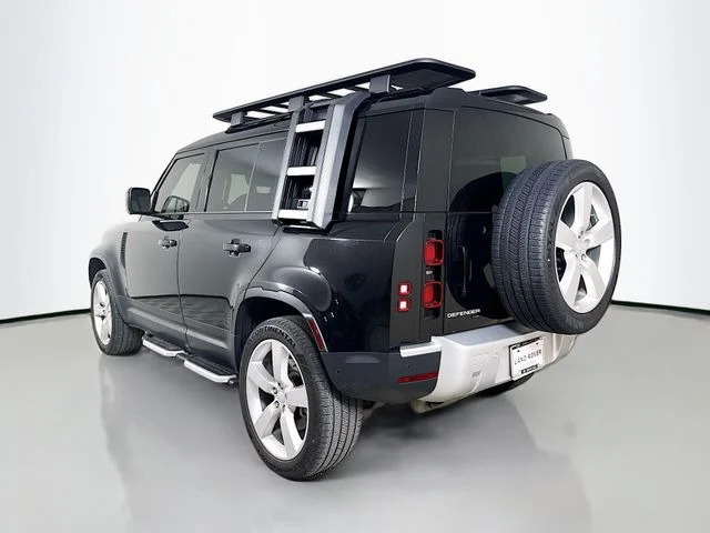 Certified Used 2023 Black Land Rover SE image 7