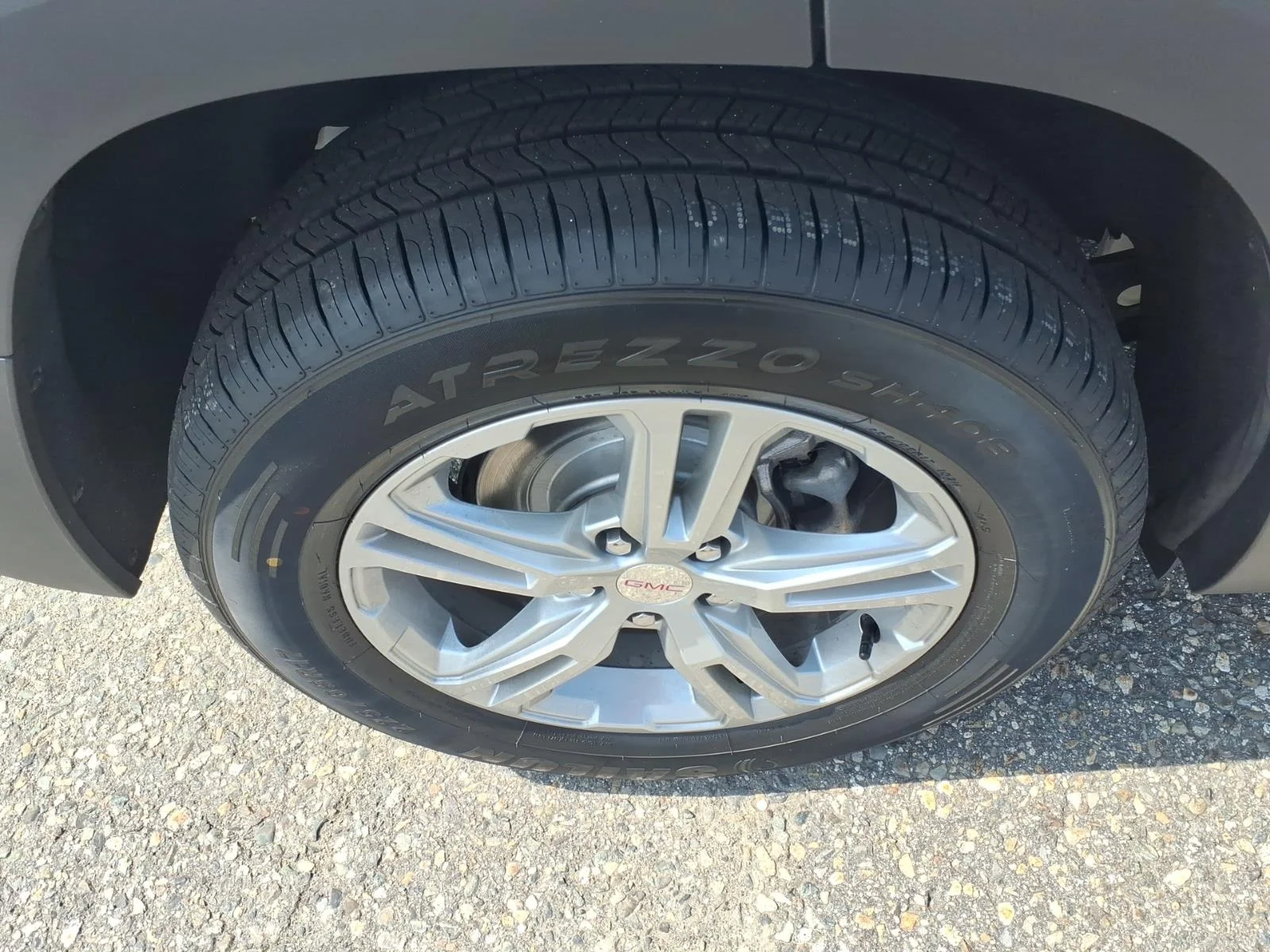 Used 2024 Summit White GMC SLE image 9