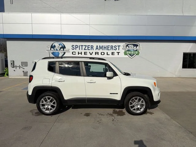 Used 2021 White Jeep Latitude image 11