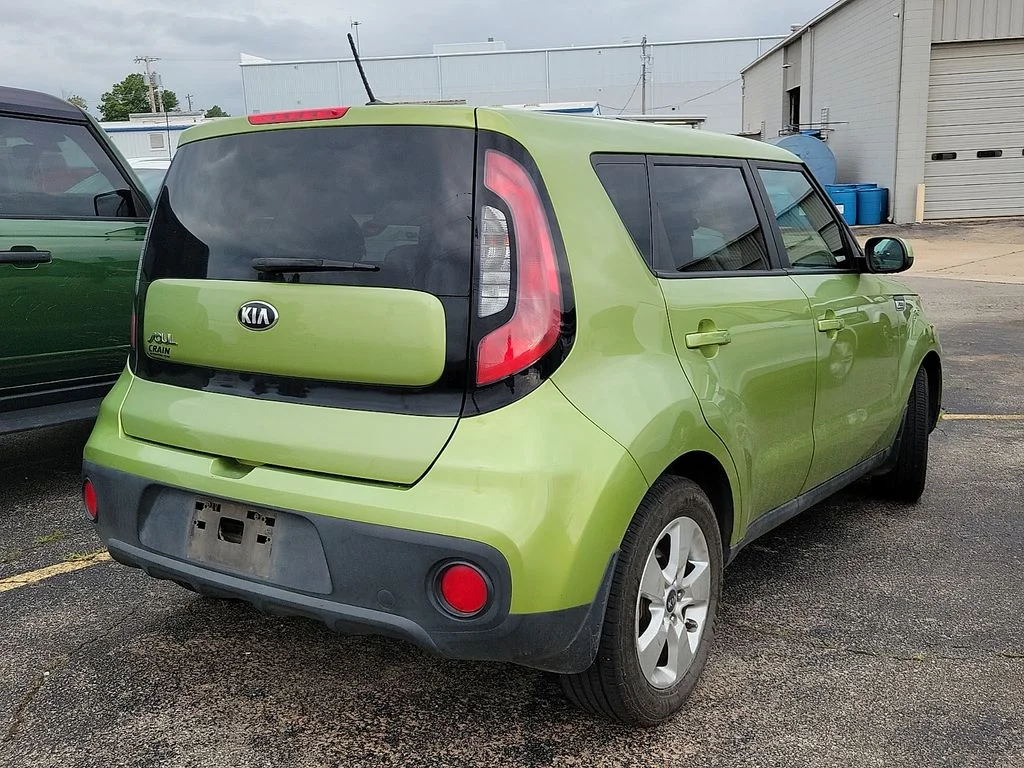 Used 2017 Alien II Kia Base image 4
