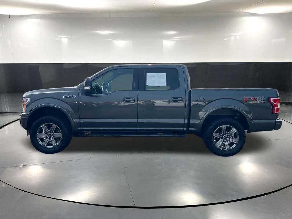 Used 2018 Gray Ford XLT image 11