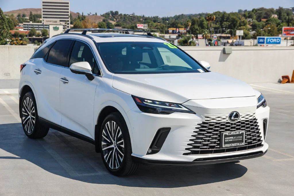 Certified Used 2025 White Lexus 350h Premium Plus image 3