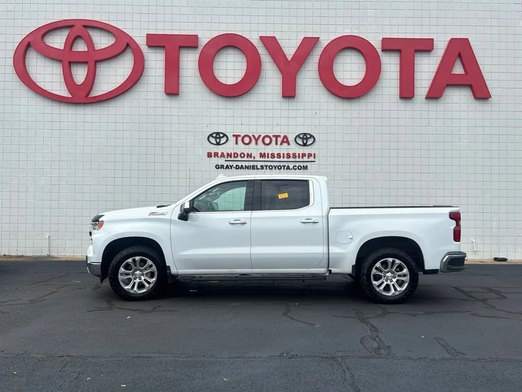 Used 2023 White Chevrolet LTZ image 4