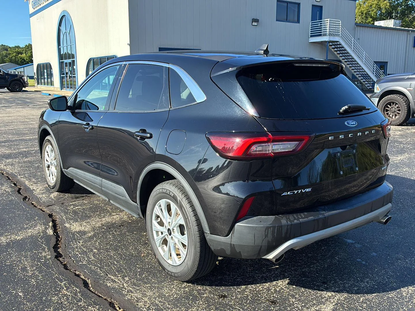 Used 2024 Agate Black Ford Active image 3