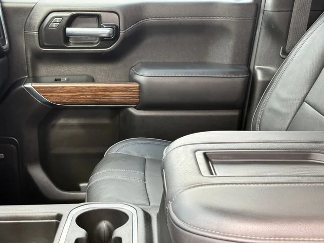 Used 2022 Beige Chevrolet High Country image 11