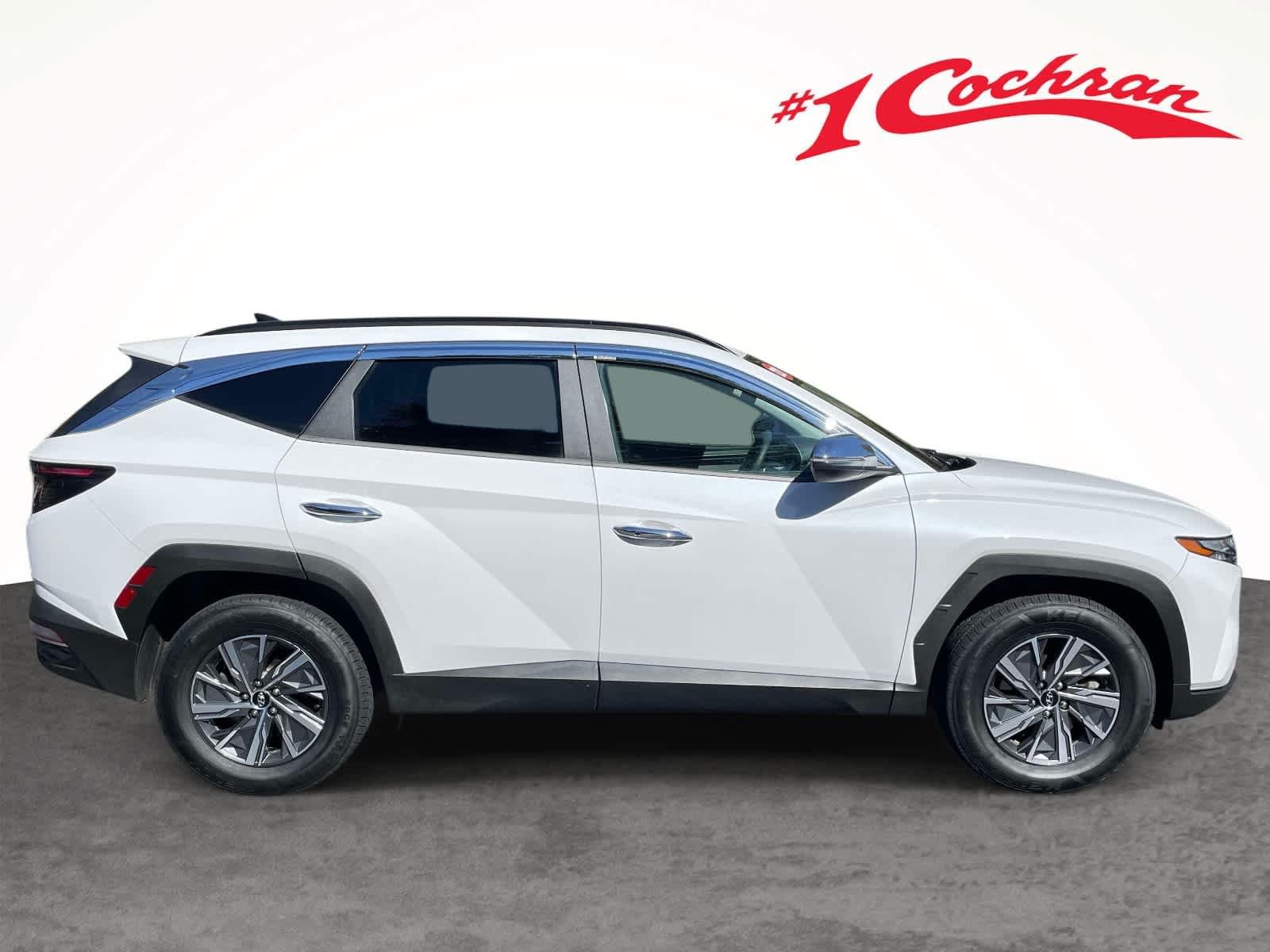 Used 2022 QUARTZ WHITE Hyundai Blue image 8