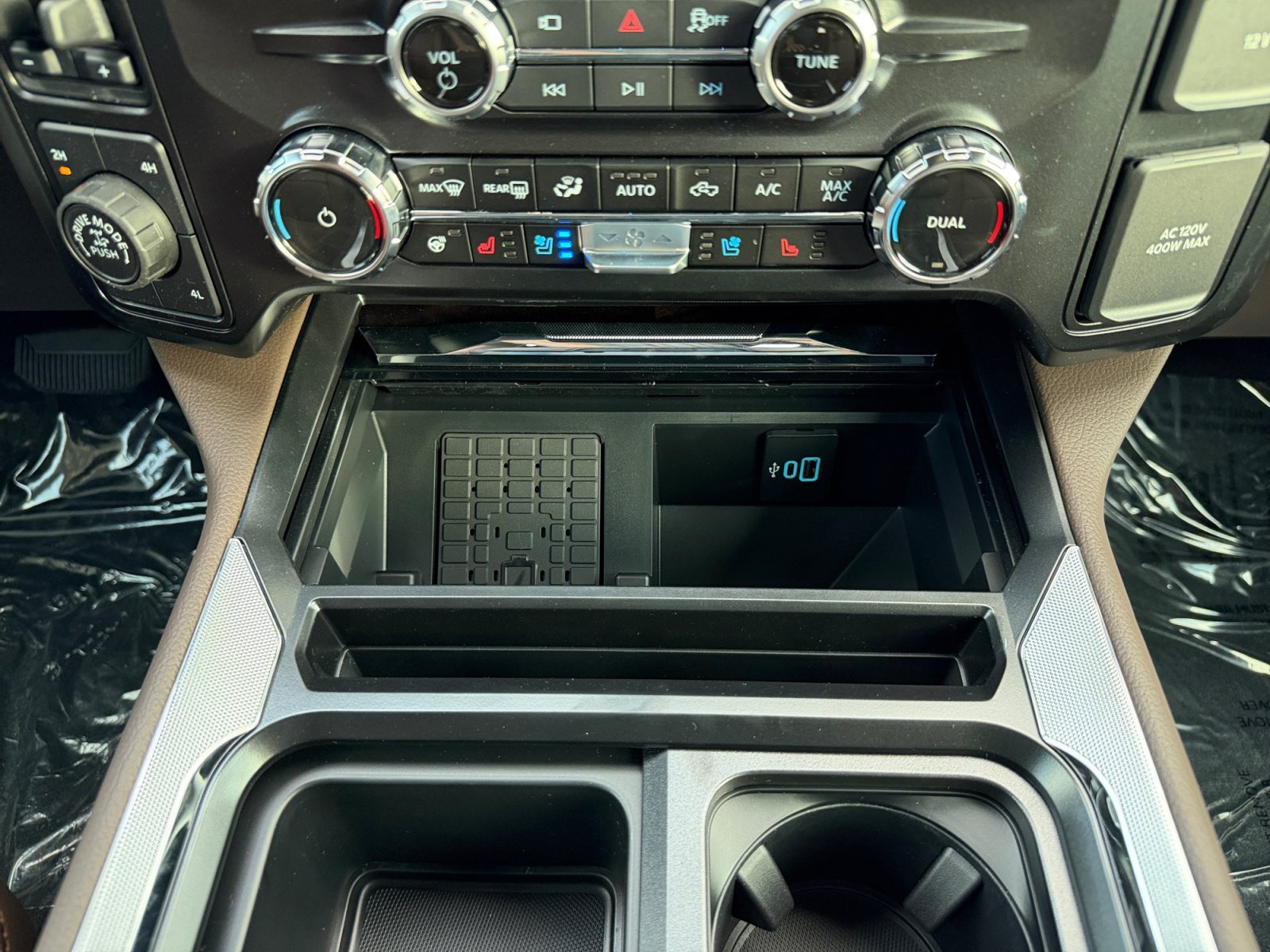 New 2026 Star White Metallic Tri-Coat Ford King Ranch image 22