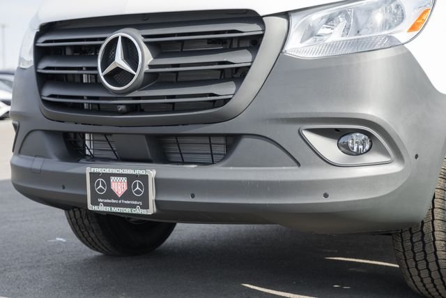 New 2026 Arctic White Mercedes-Benz Cargo 144 WB image 14