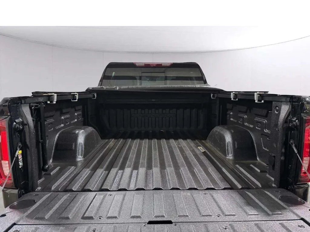 Used 2023 Onyx Black GMC Denali image 33