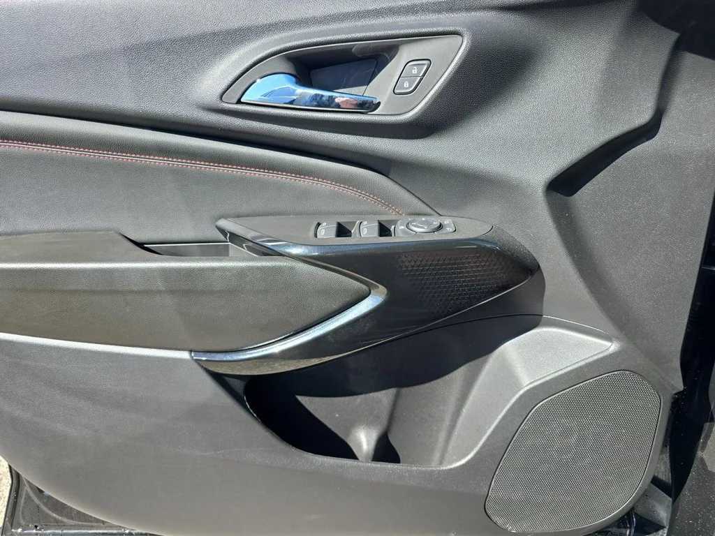 2025 Chevrolet Trax RS - Photo 23