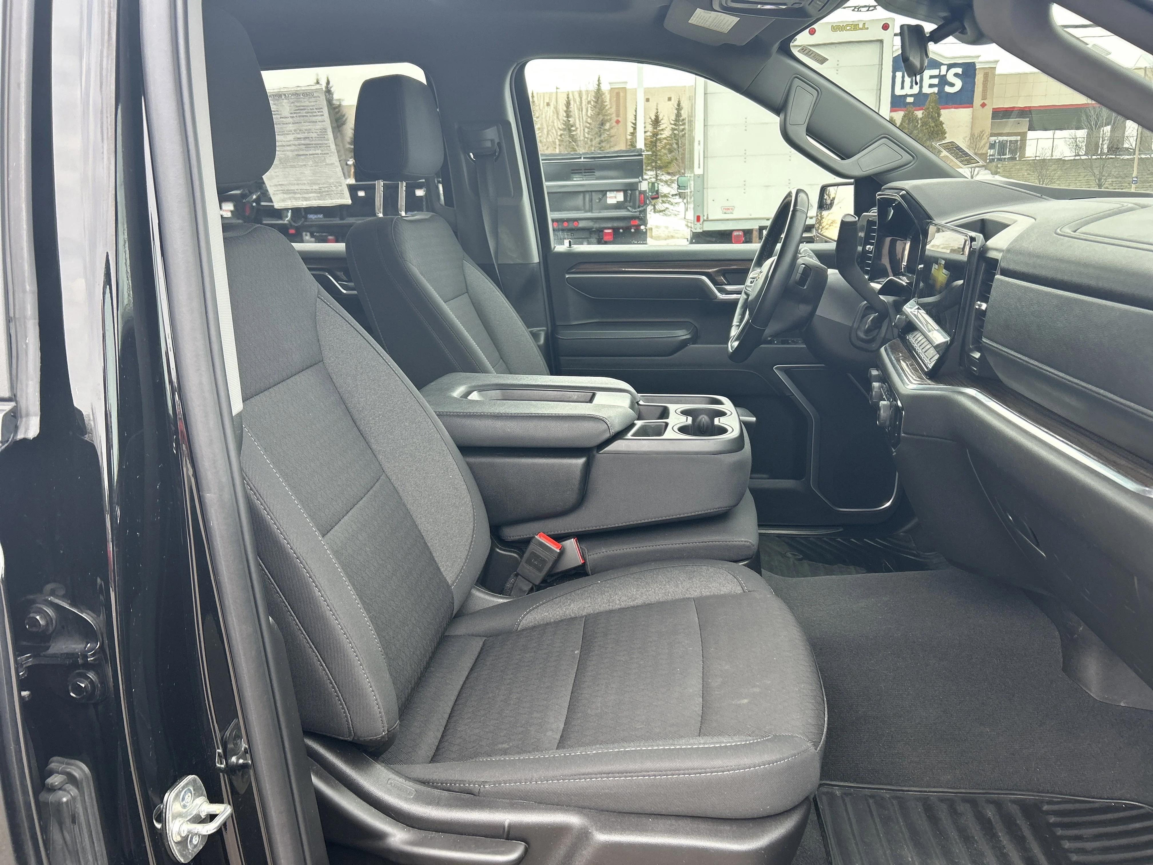 Used 2025 Black Chevrolet LT image 10