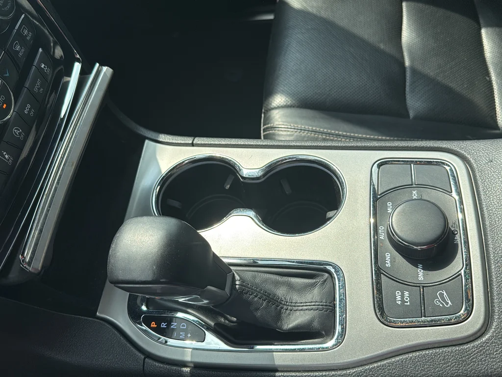 Certified Used 2021 Blue Jeep Limited image 22
