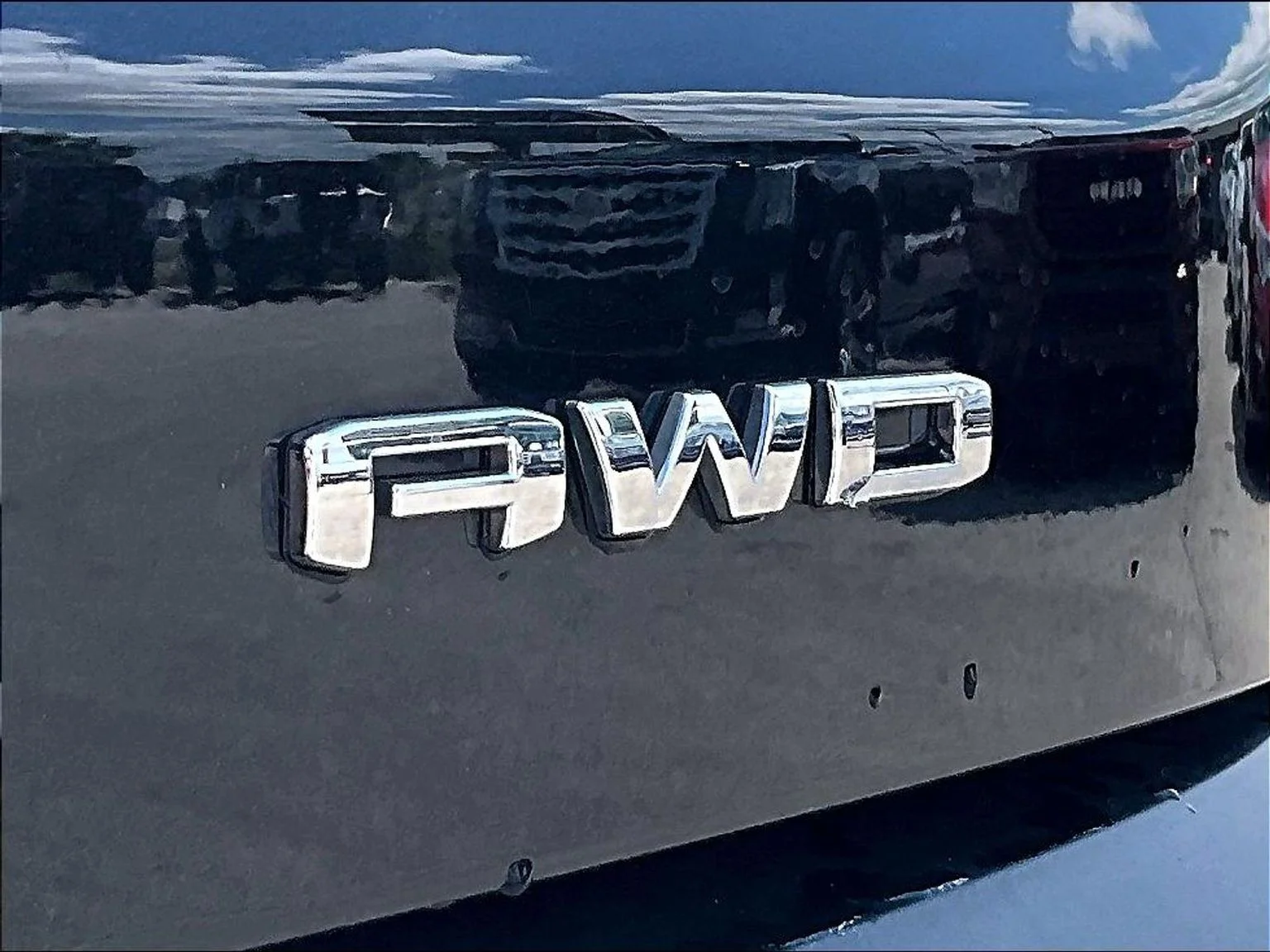 Used 2022 Black GMC SLE image 9