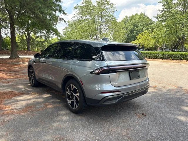 Used 2024 Gray Lincoln Premiere image 3