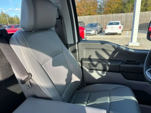 New 2026 Oxford White Ford F-350® XL image 38